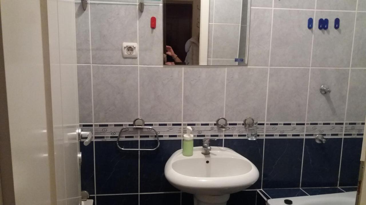 נובי סאד Tina Sajam Studio מראה חיצוני תמונה
